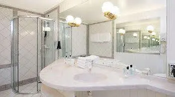 Thon Triaden Hotel